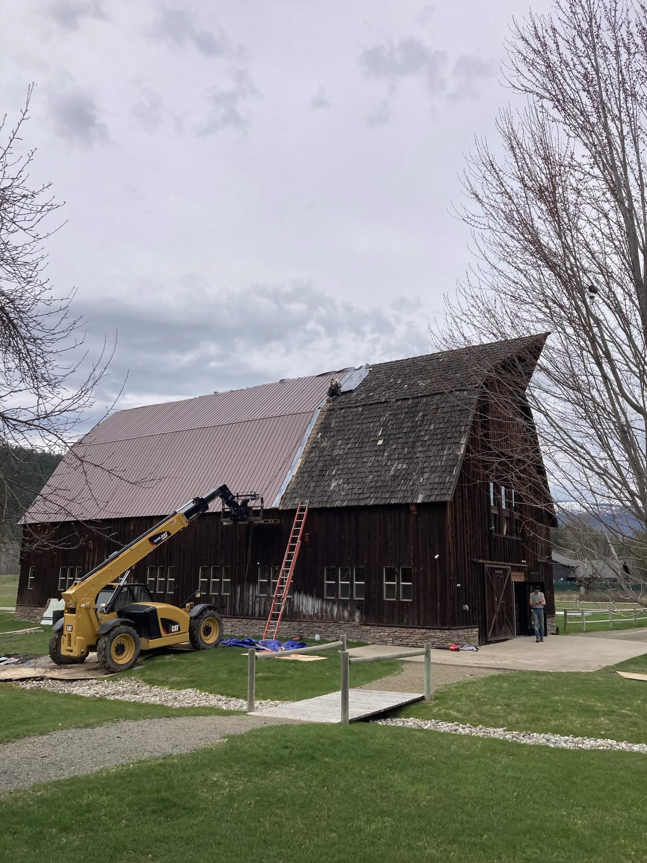 Commercial metal roofing by Black Pine 7B